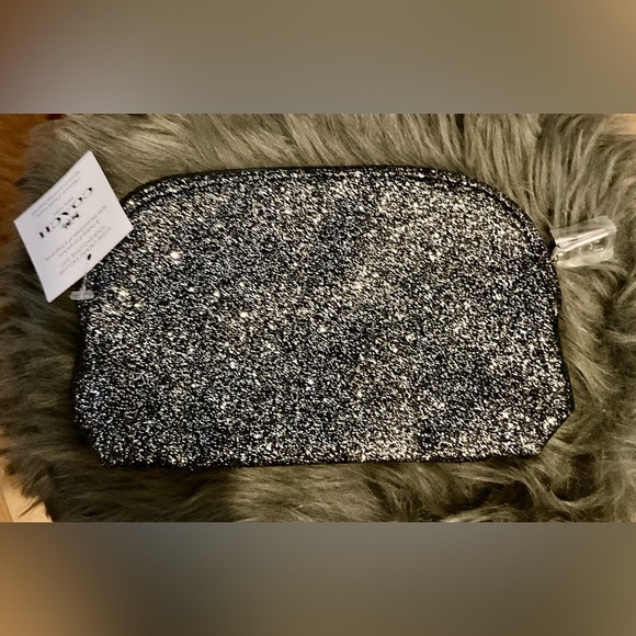 COACH POUCH - Picture 3 of 8